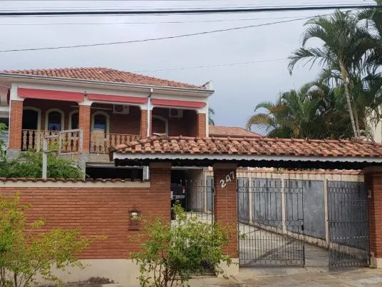 Casa em / no bairro 