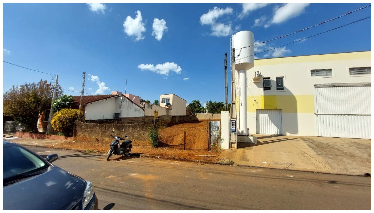 Terreno em / no bairro 